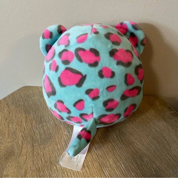 SQUISHMALLOWS 4” Plush Toy Chelsea the Cheetah - Picture 3 of 5